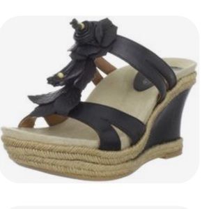 Earthies Semprini Black leather wedge sandals, size 6.5
